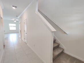 9665 Ashworth Pl in Land O Lakes, FL - Building Photo - Building Photo
