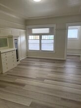 242 16th St in Richmond, CA - Foto de edificio - Building Photo