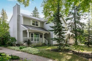 9119-9117 117 St NW in Edmonton, AB - Building Photo