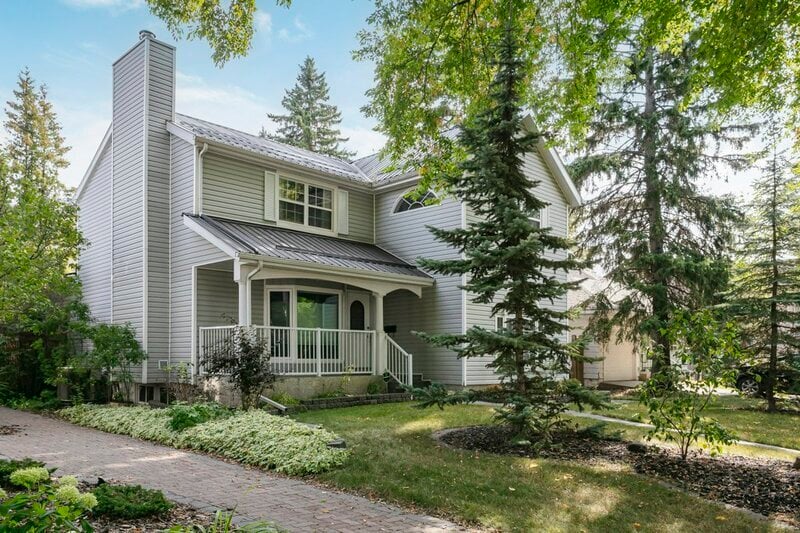 9119-9117 117 St NW in Edmonton, AB - Building Photo