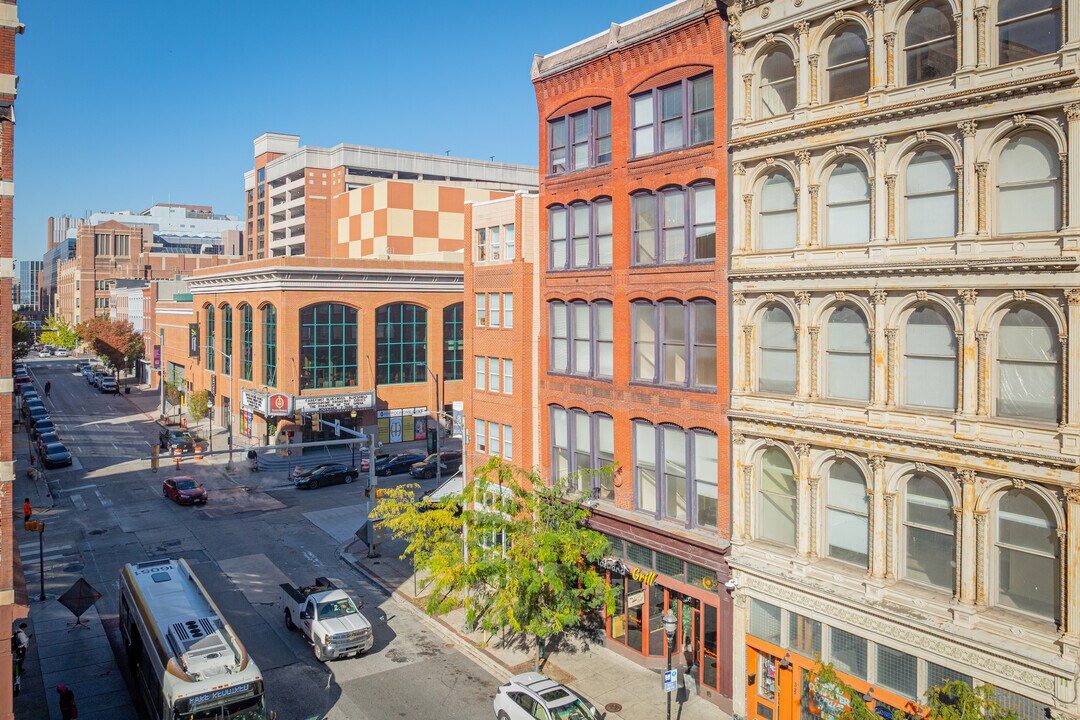 324 W Baltimore St in Baltimore, MD - Building Photo