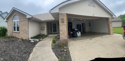906 Autumn Ridge Ln in Fort Wayne, IN - Foto de edificio - Building Photo