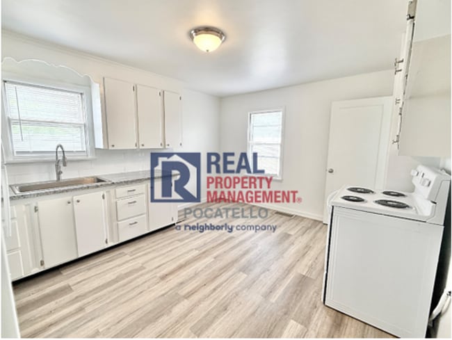 410 W Maple St in Pocatello, ID - Building Photo - Building Photo