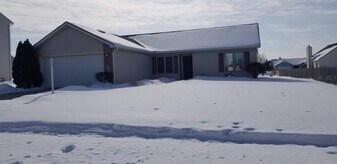 3717 Shadow Creek Dr in Fort Wayne, IN - Building Photo