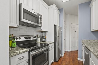 2234 Chatelain Way in Mount Pleasant, SC - Foto de edificio - Building Photo