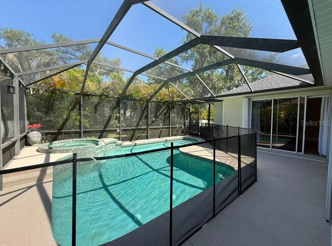 6331 Yellow Wood Pl in Sarasota, FL - Building Photo - Building Photo