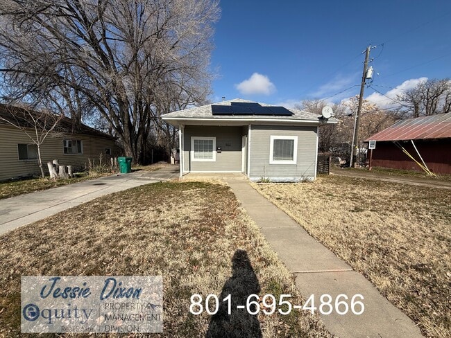 property at 866 E 22nd St