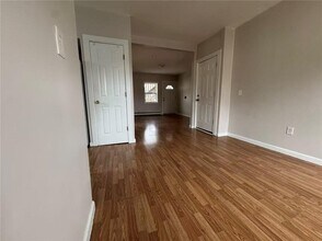 5 Penta St in West Warwick, RI - Building Photo - Building Photo