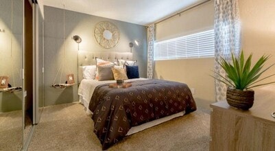 Infinity on the Landing in Euless, TX - Foto de edificio - Building Photo