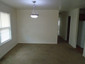 2429 Deerfield Blvd in Junction City, KS - Building Photo - Building Photo