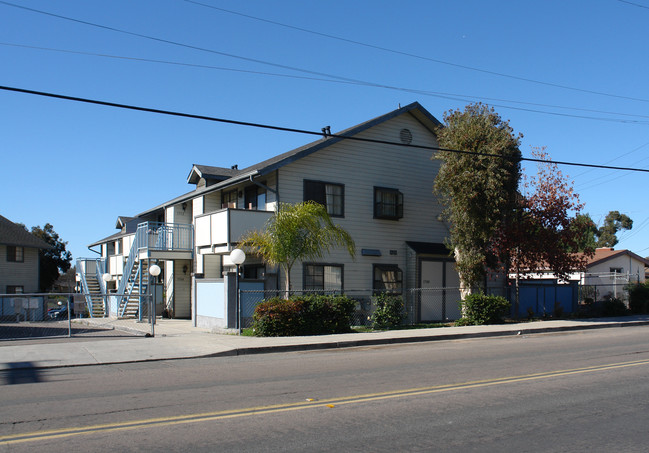 Windsor in San Diego, CA - Foto de edificio - Building Photo