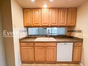 8208 S High Ct in Centennial, CO - Foto de edificio - Building Photo