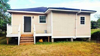 1824 St Maurice Ave in New Orleans, LA - Building Photo