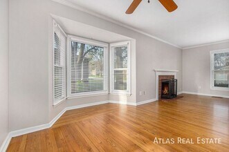 8036 Reinhardt Ln in Prairie Village, KS - Building Photo - Building Photo