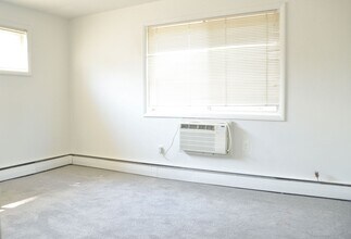 3301 C St SE in Washington, DC - Building Photo - Building Photo