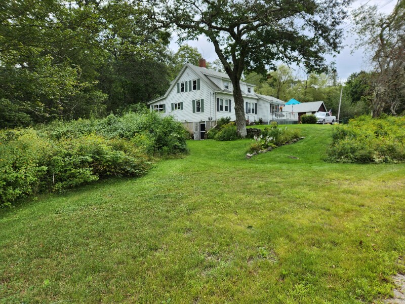 18 Fir Hollow Rd in Bristol, ME - Foto de edificio