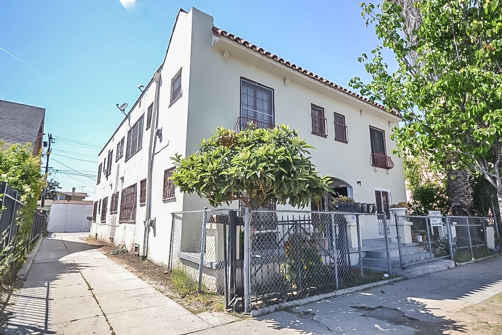 1559-1561 S Harvard Blvd in Los Angeles, CA - Building Photo