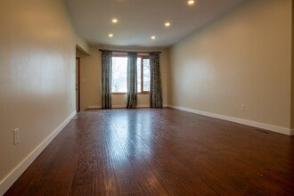 868 Kernaghan Ave in Winnipeg, MB - Building Photo - Building Photo