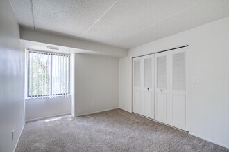 The Heights of Southfield in Southfield, MI - Building Photo - Interior Photo