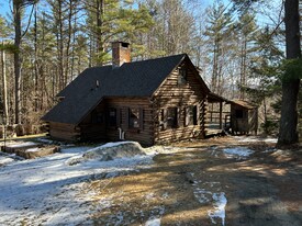 57 Victory Cir in Windsor, VT - Building Photo