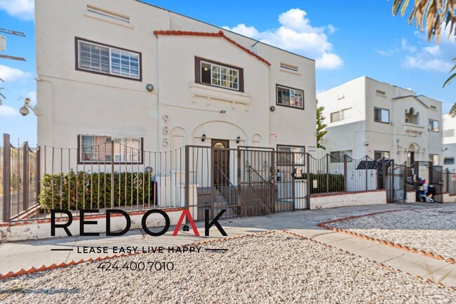 property at 979 S Oxford Ave