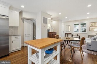 19 Clifford Ave in Alexandria, VA - Building Photo - Building Photo