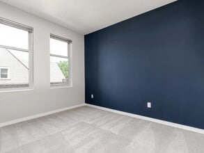 1623 N Jackson St, Unit 201 in Milwaukee, WI - Building Photo - Building Photo