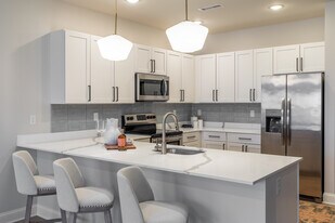 The Arlington in Poughkeepsie, NY - Building Photo