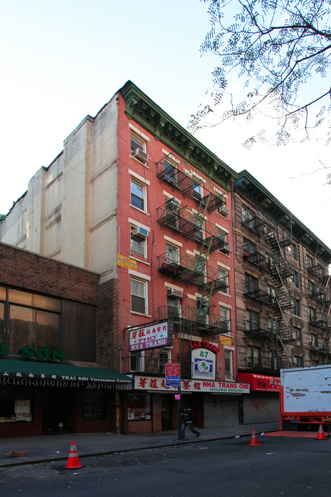 87 Baxter St in New York, NY - Building Photo