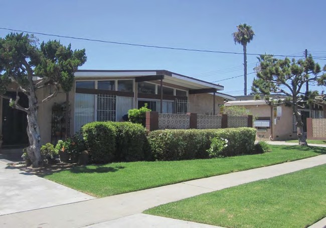 Berendo Apartments in Gardena, CA - Building Photo - Building Photo