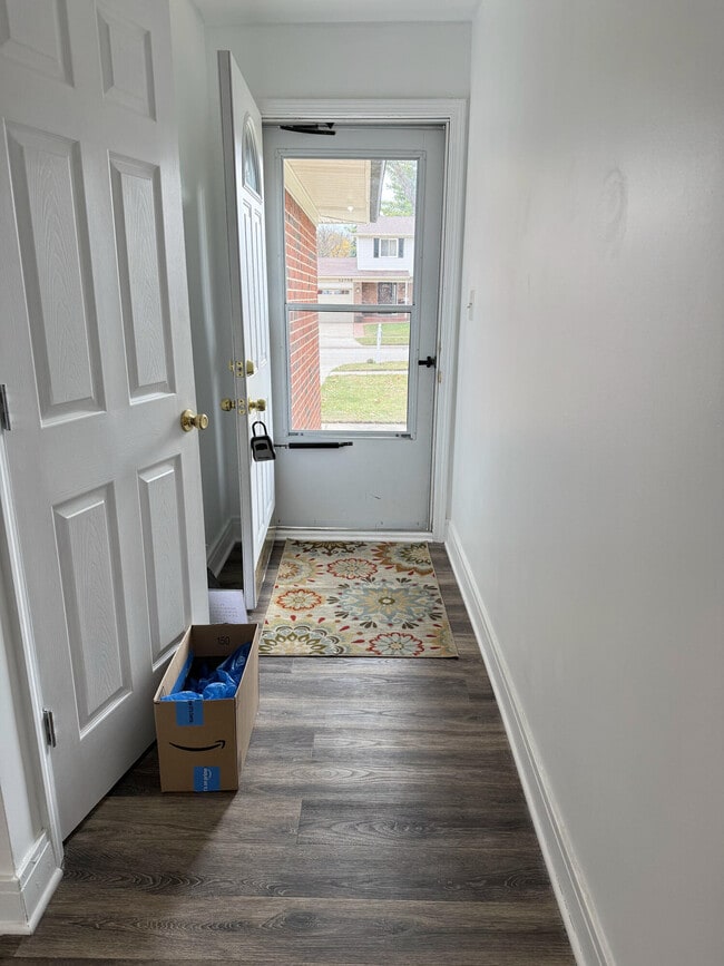 12757 De Cook Dr in Sterling Heights, MI - Building Photo - Building Photo