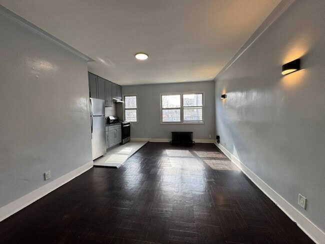 1254 White Plains Rd in Bronx, NY - Building Photo - Building Photo