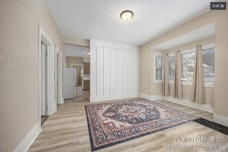 700 Broadway Ave NW, Unit 1A in Grand Rapids, MI - Building Photo - Building Photo