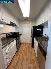 460 Bollinger Canyon Ln in San Ramon, CA - Building Photo - Building Photo