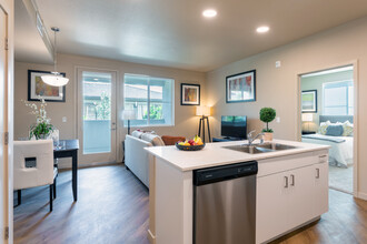 Stonebrier Apartment Homes in Stockton, CA - Building Photo - Interior Photo