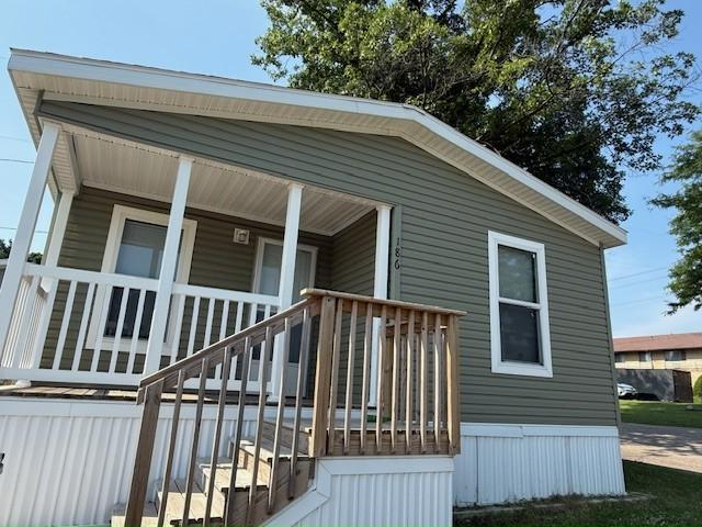 186 Bluejay Ln in Madison, WI - Building Photo