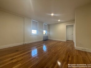 1626 Commonwealth Ave, Unit 4 in Boston, MA - Building Photo - Building Photo