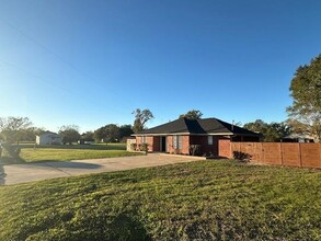 4702 11th St in Brookshire, TX - Building Photo - Building Photo