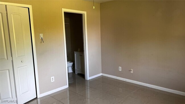 919 Cape Coral Pkwy W in Cape Coral, FL - Building Photo - Building Photo