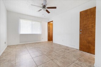 1433 SE North Balcourt Ct in Port St. Lucie, FL - Building Photo - Building Photo