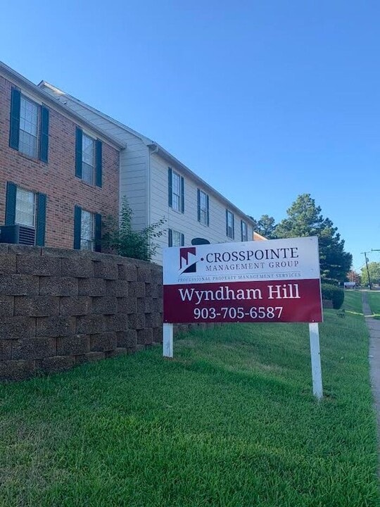 4222 S Park Dr in Tyler, TX - Building Photo