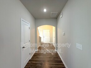 7703 E Lane Dr in Charlotte, NC - Building Photo - Building Photo