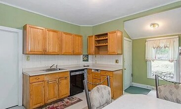 183 Weston St in Waltham, MA - Building Photo - Building Photo