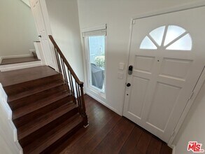 9915 Variel Ave in Los Angeles, CA - Building Photo - Building Photo