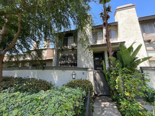 16 Starshine in Irvine, CA - Building Photo - Building Photo