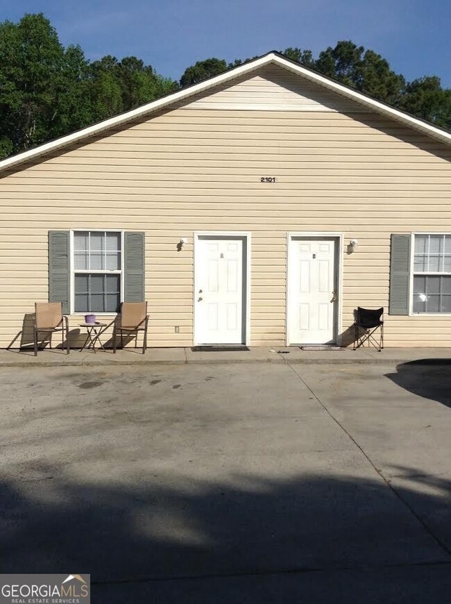property at 2103 Southern St NE