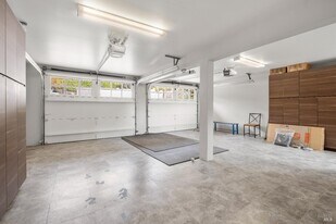 45 Meadow Hill Dr in Tiburon, CA - Building Photo