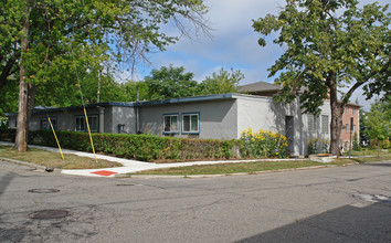 211 E Davis Ave in Ann Arbor, MI - Building Photo - Building Photo