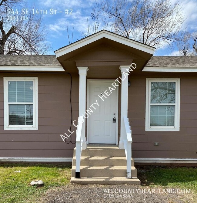 property at 944 SE 14th St