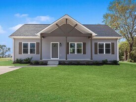 1009 W Main St in Portland, TN - Building Photo